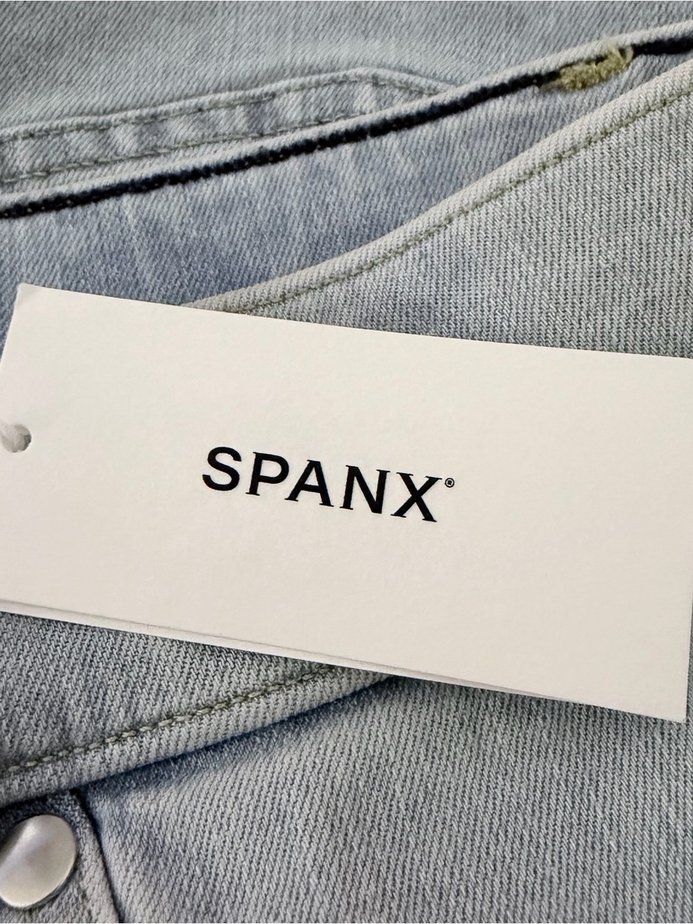 Spanx High-Waist Pull-On 7” Denim Shorts in‎ Turner Wash Small NWT - Picture 7 of 8